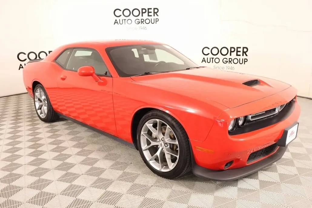 2023 Dodge Challenger GT photo 1