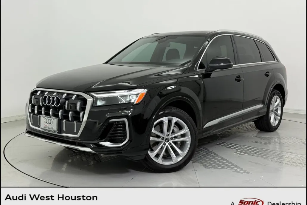 2025 Audi Q7 55 Premium Plus photo 1