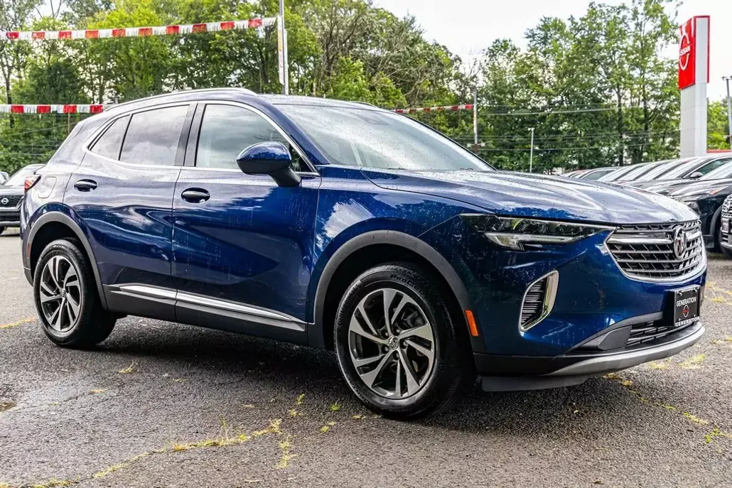 2023 Buick Envision Essence photo 1
