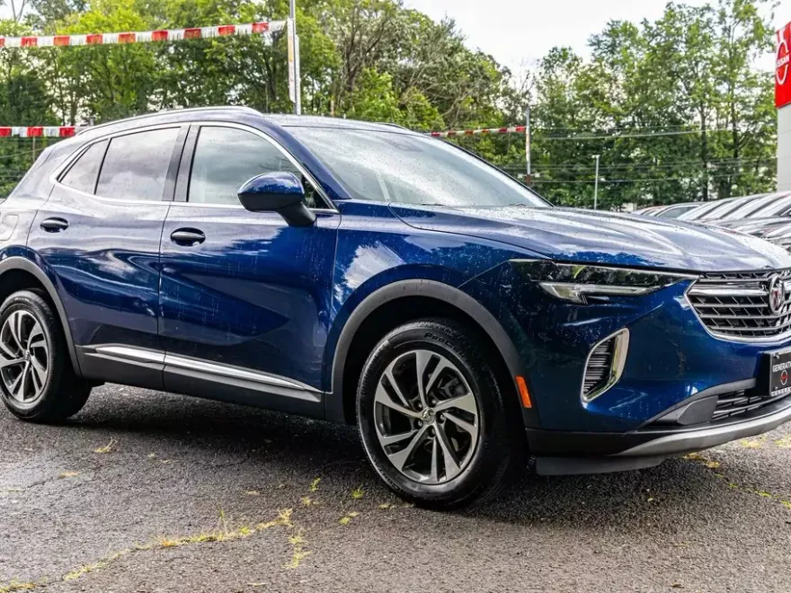 2023 Buick Envision Essence photo 1