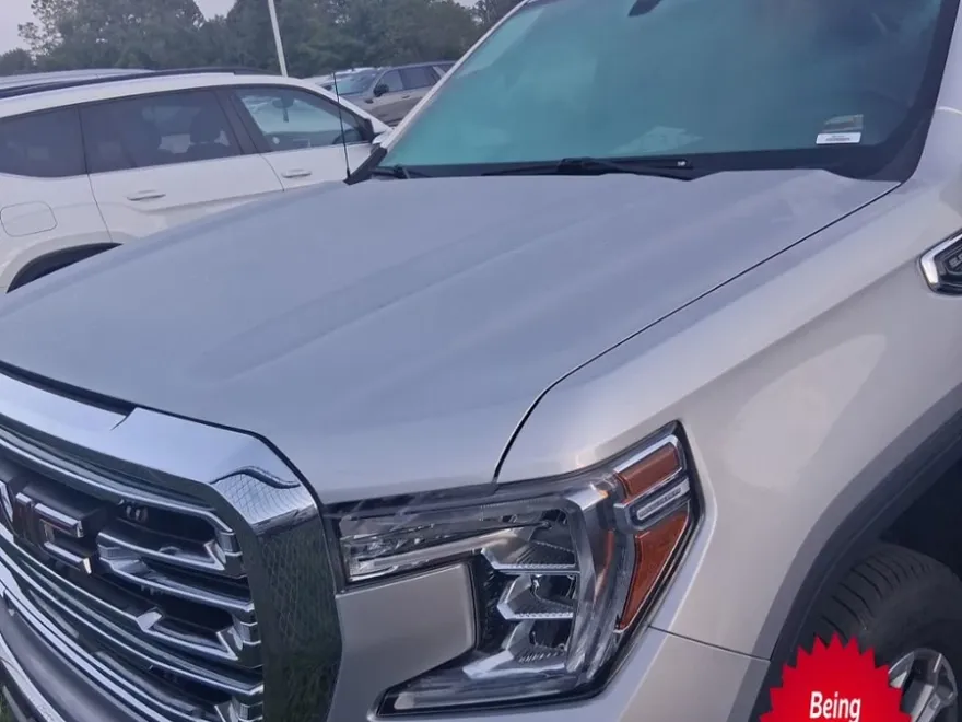 2021 Gmc Sierra 1500 SLT photo 1