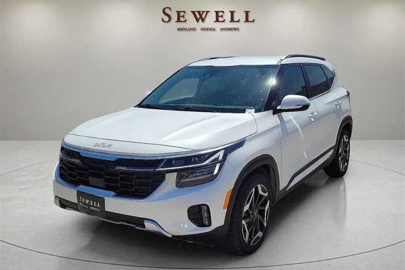 2024 Kia Seltos SX photo 1
