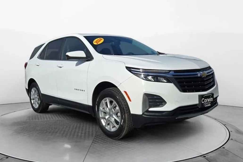 2024 Chevrolet Equinox LT photo 1