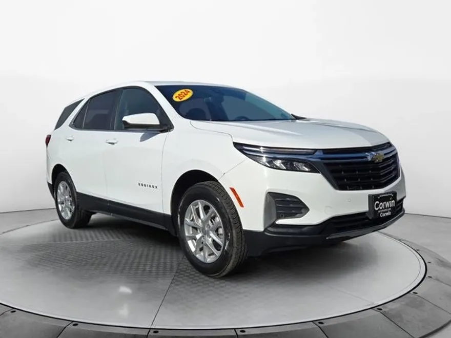 2024 Chevrolet Equinox LT photo 1