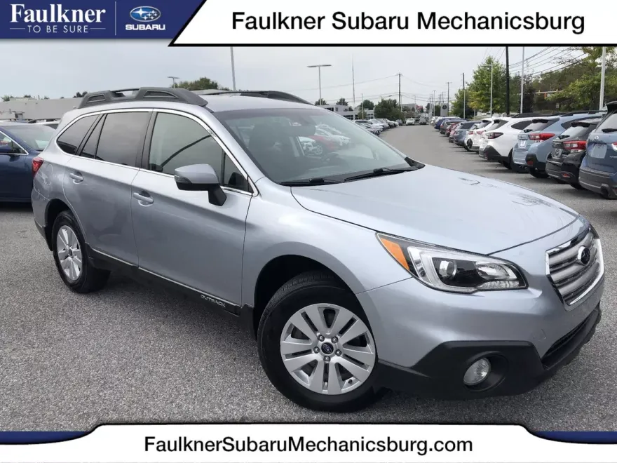 2017 Subaru Outback 2.5i Premium photo 1