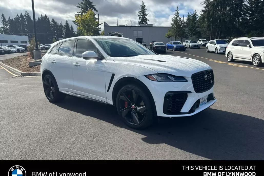 2022 Jaguar F-PACE SVR photo 1
