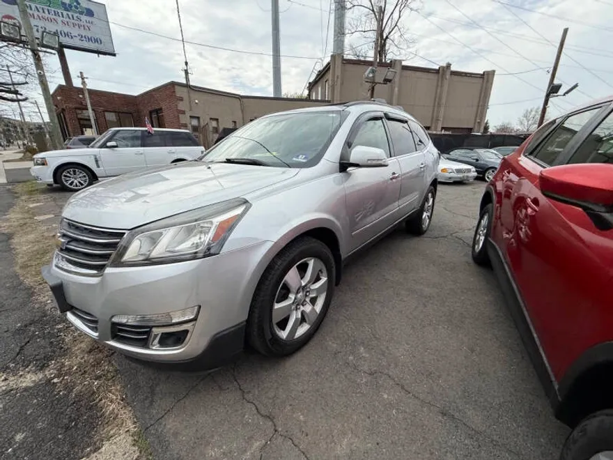 2015 Chevrolet Traverse LTZ photo 1