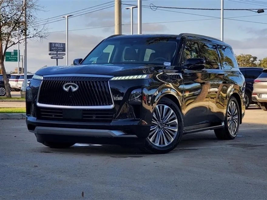 2025 Infiniti QX80 Luxe photo 1