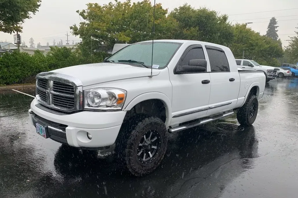 2006 Dodge Ram Laramie photo 1