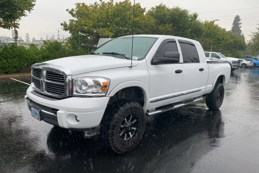 2006 Dodge Ram Laramie photo 1
