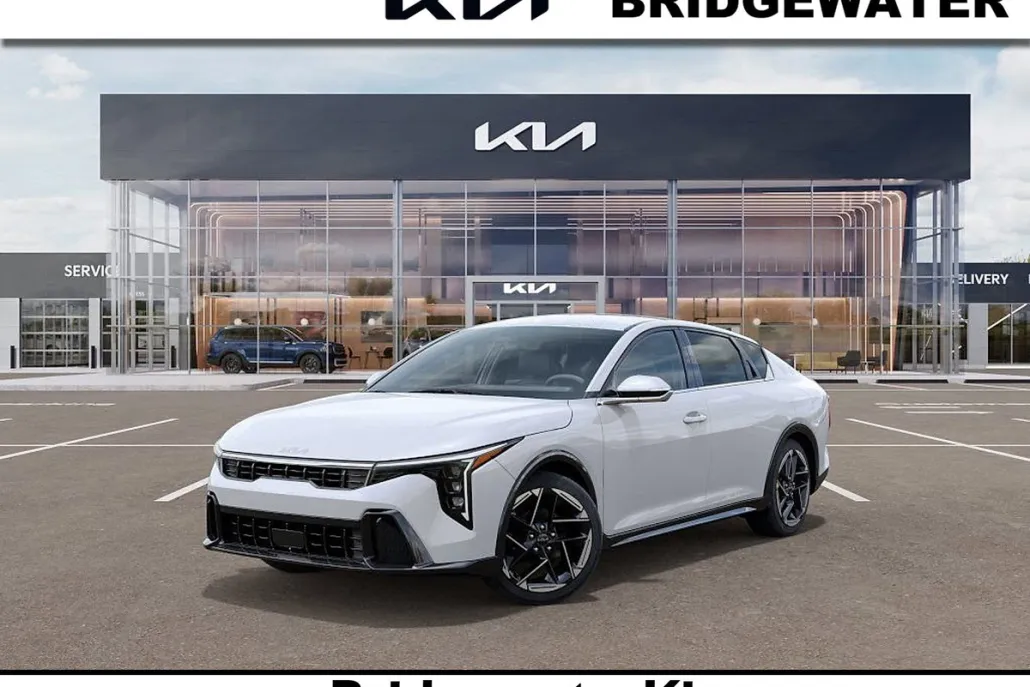 2025 Kia K4 GT-Line photo 1