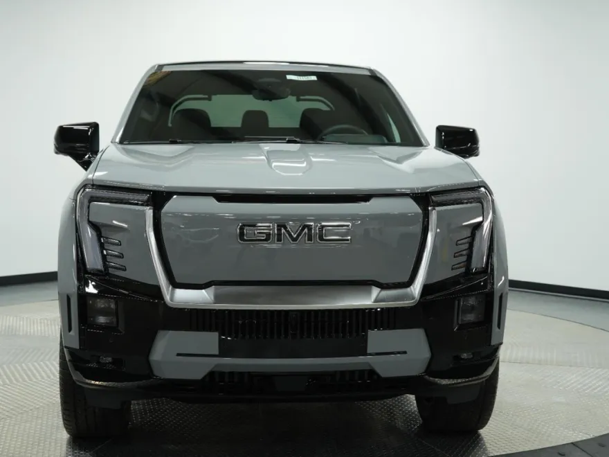 2025 Gmc Sierra EV Denali photo 1