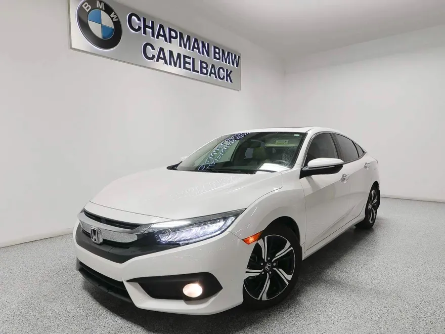 2017 Honda Civic Touring photo 1