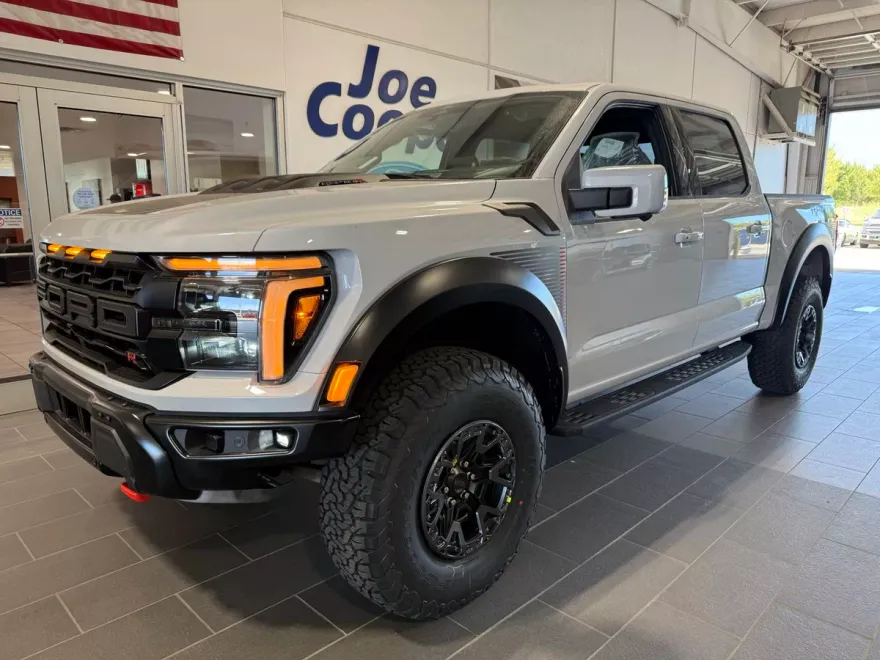 2025 Ford F-150 Raptor photo 1