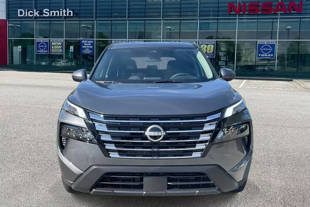 2026 Nissan Rogue SV photo 1