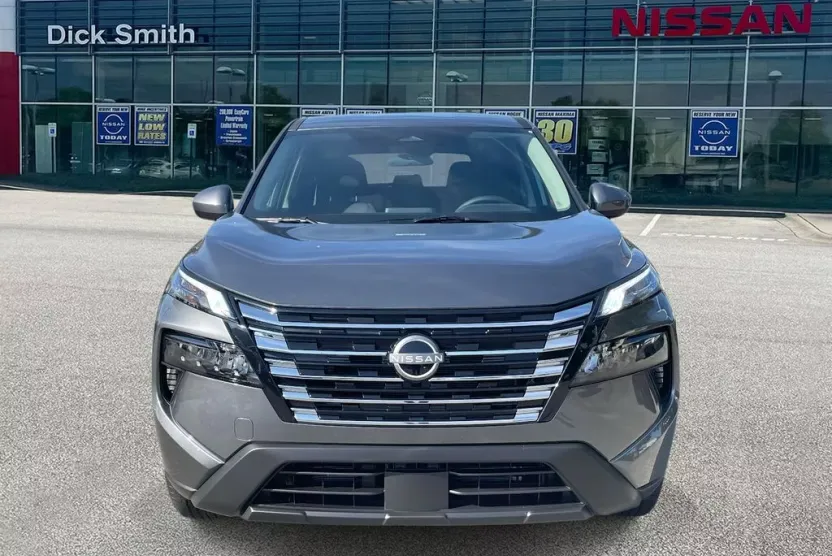 2026 Nissan Rogue SV photo 1