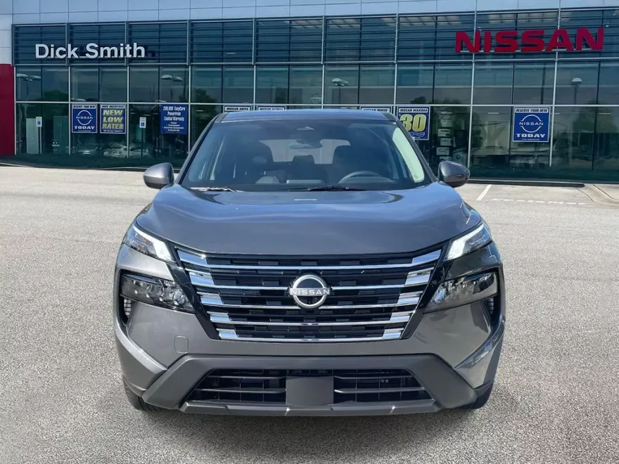 2026 Nissan Rogue SV photo 1