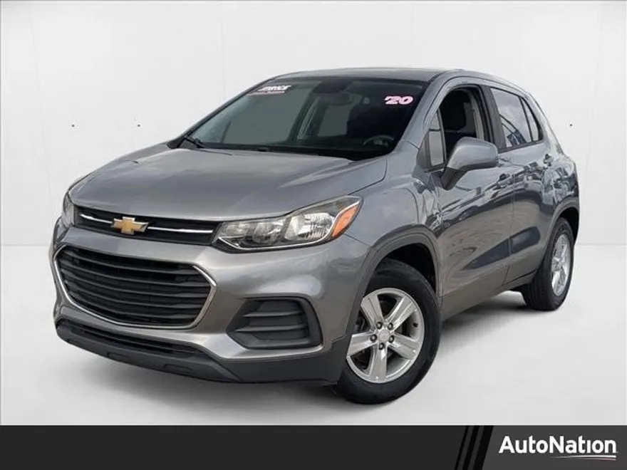 2020 Chevrolet Trax LS photo 1