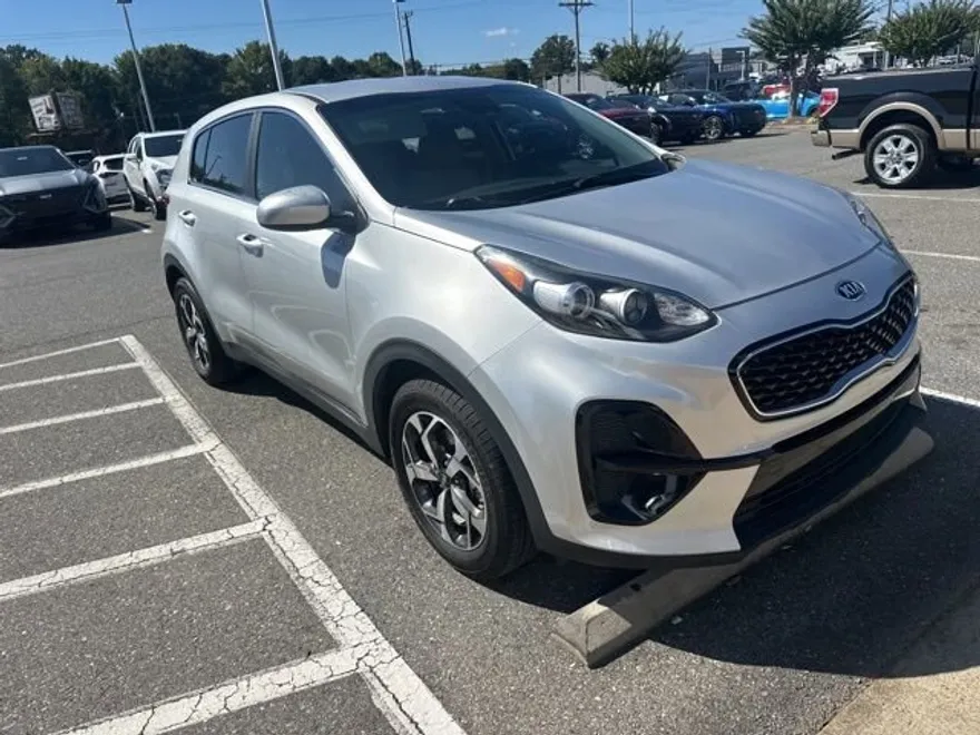 2020 Kia Sportage LX photo 1