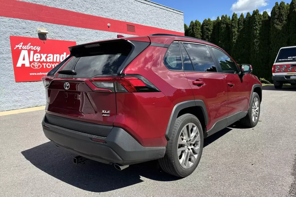 2024 Toyota RAV4 XLE Premium photo 1
