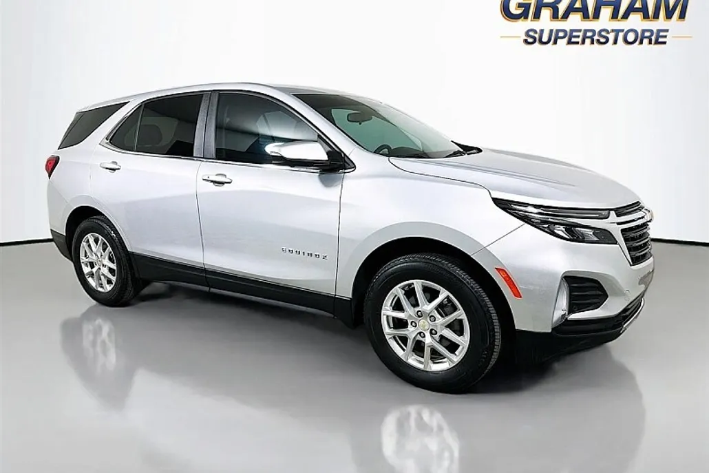 2022 Chevrolet Equinox LT photo 1