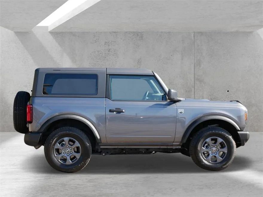 2023 Ford Bronco Big Bend photo 1