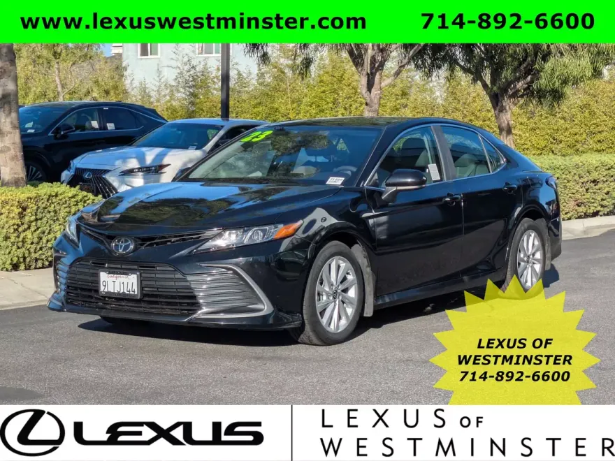 2023 Toyota Camry LE photo 1