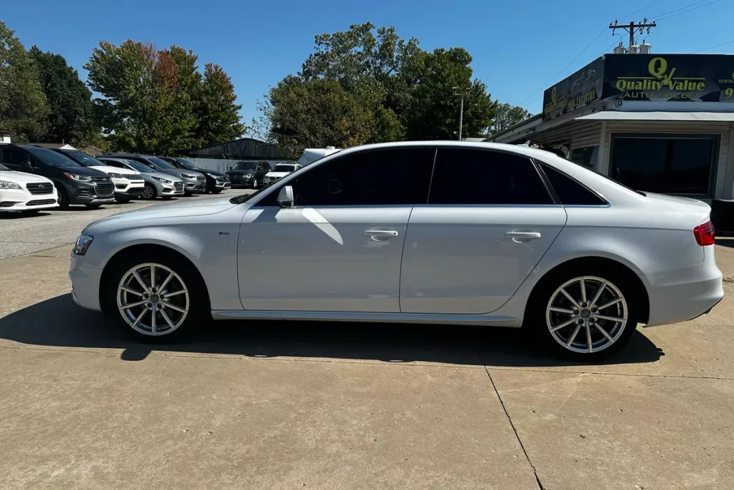 2015 Audi A4 2.0T Premium Plus photo 1