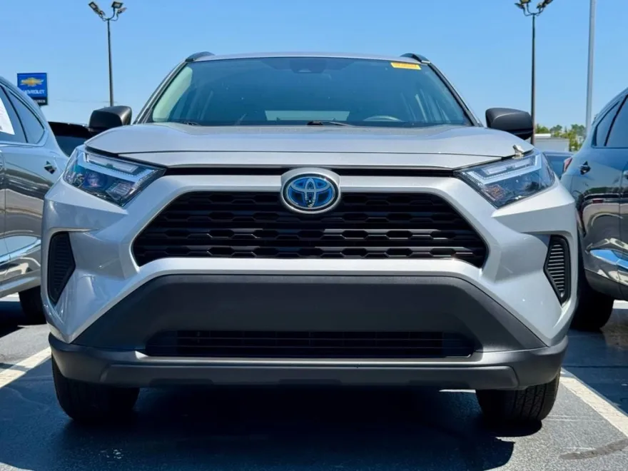 2024 Toyota RAV4 Hybrid LE photo 1