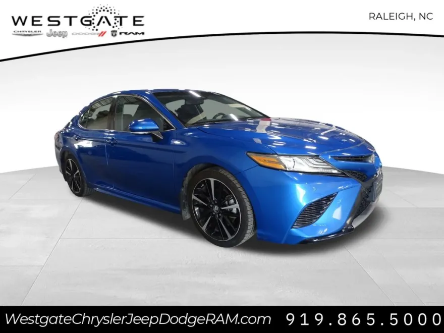 2018 Toyota Camry XSE photo 1