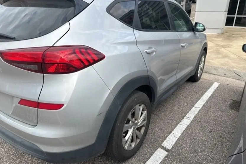 2021 Hyundai Tucson SE photo 1