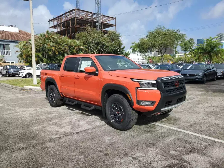 2025 Nissan Frontier Crew Cab PRO-4X photo 1