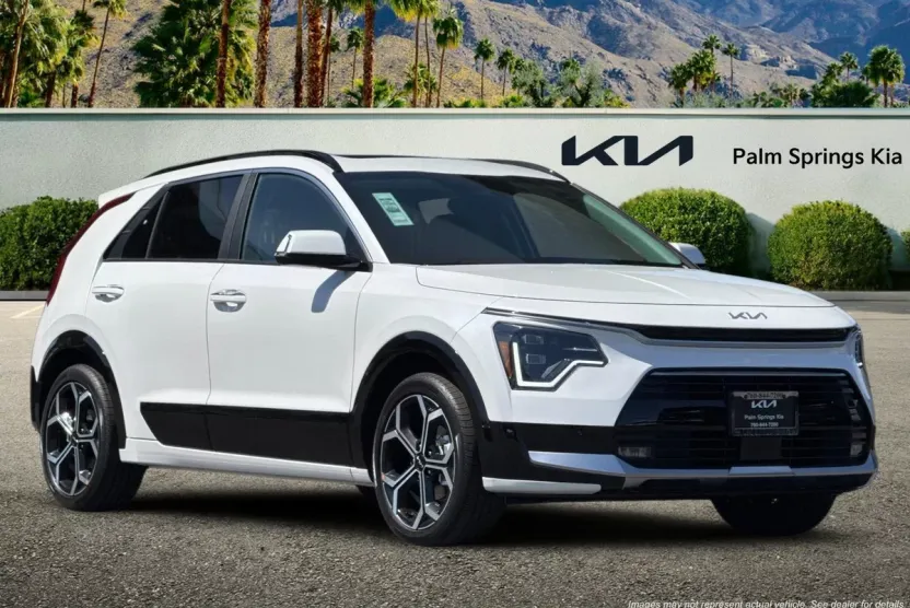 2025 Kia Niro SX Touring photo 1