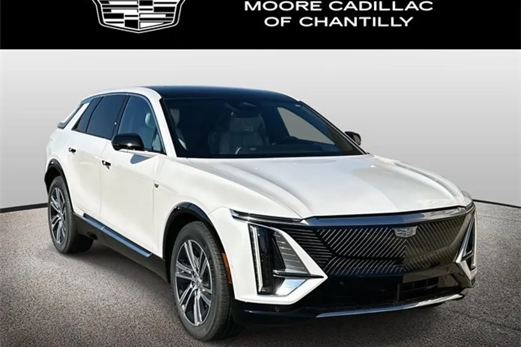 2025 Cadillac Lyriq Luxury photo 1