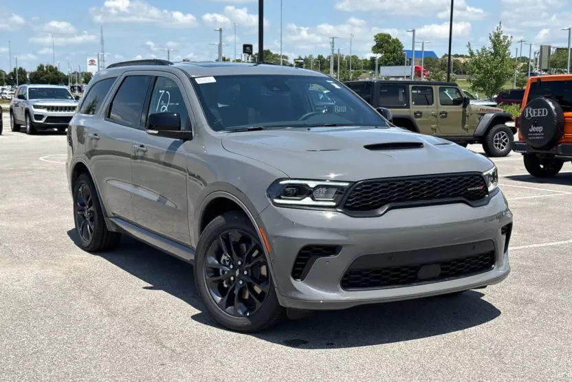 2025 Dodge Durango R/T Plus photo 1