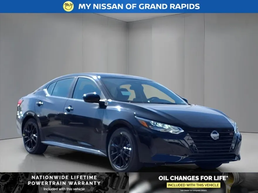 2025 Nissan Sentra SR photo 1