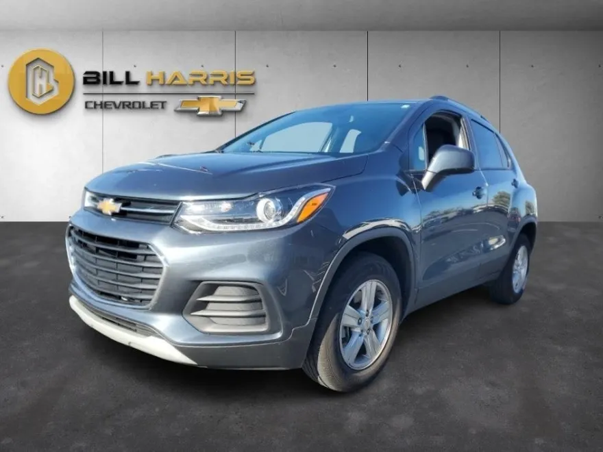 2022 Chevrolet Trax LT photo 1