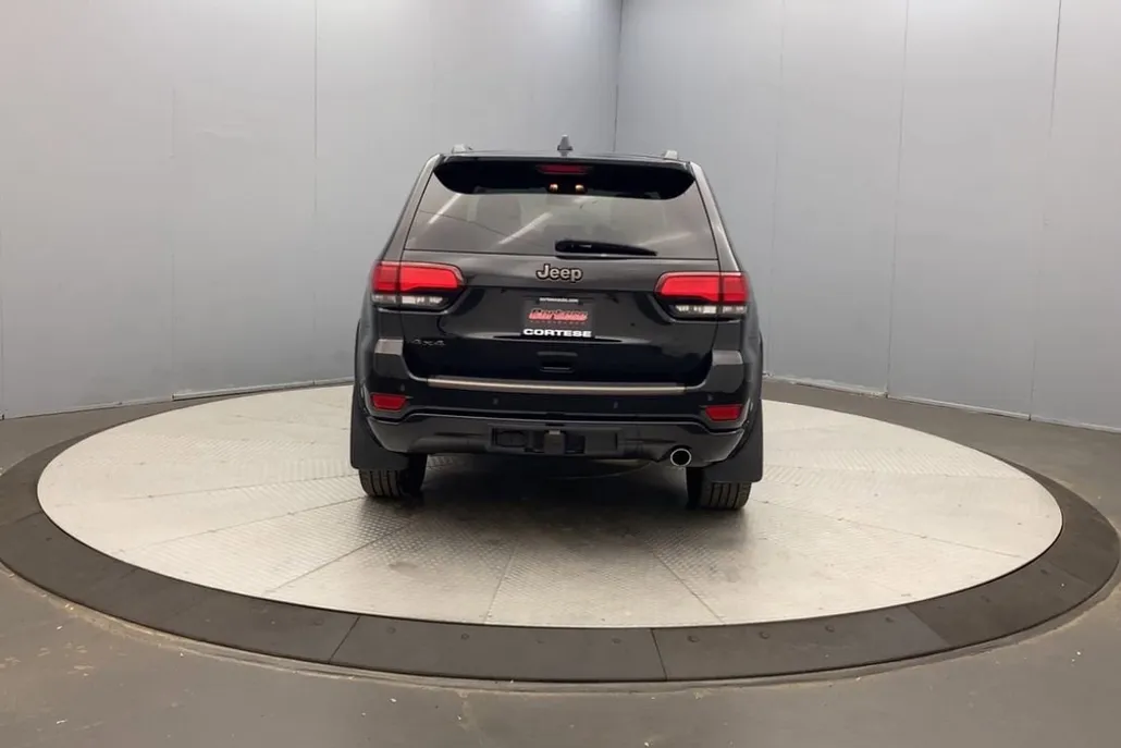 2016 Jeep Grand Cherokee Limited photo 1