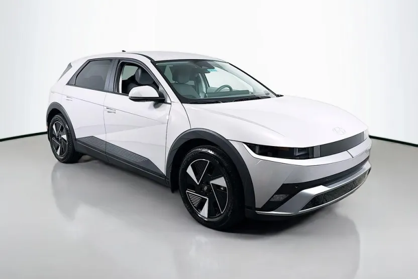 2025 Hyundai Ioniq 5 SE photo 1