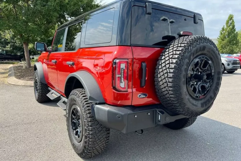 2024 Ford Bronco Wildtrak photo 1