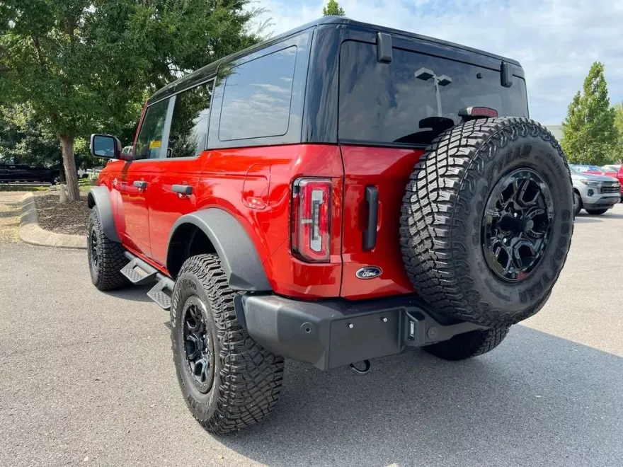 2024 Ford Bronco Wildtrak photo 1