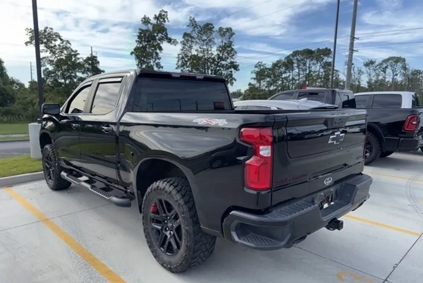 2022 Chevrolet Silverado 1500 RST photo 1
