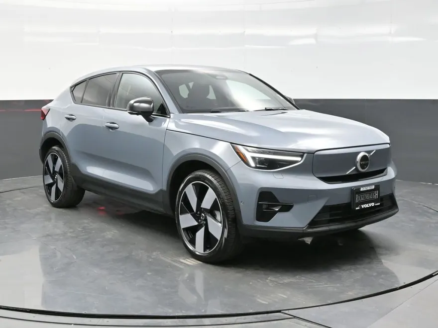 2023 Volvo C40 Ultimate photo 1