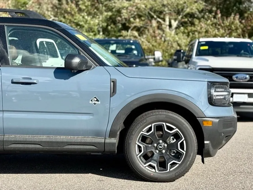 2025 Ford Bronco Sport Outer Banks photo 1