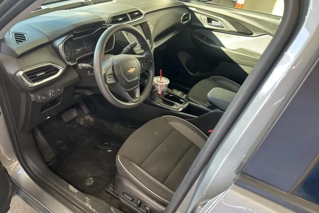 2023 Chevrolet Trailblazer LT photo 1