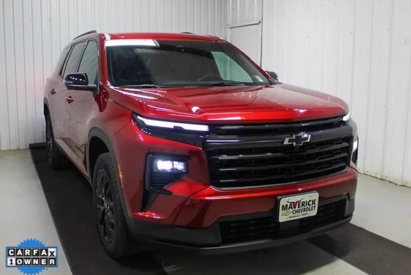 2024 Chevrolet Traverse photo 1