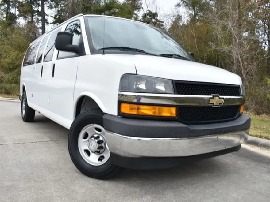 2020 Chevrolet Express LT 3500 photo 1