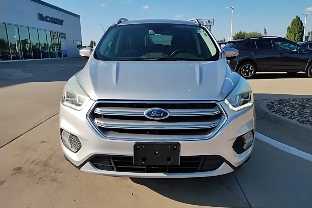 2017 Ford Escape Titanium photo 1