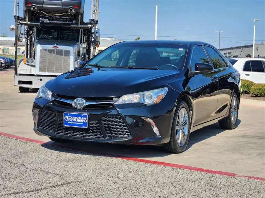 2016 Toyota Camry Base photo 1