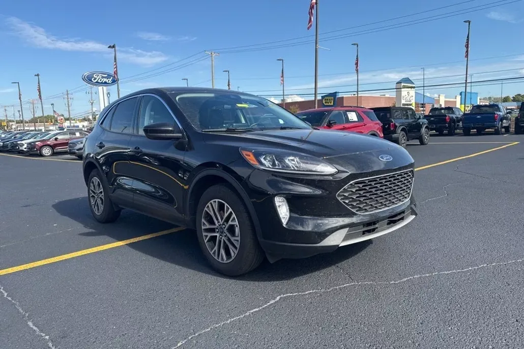 2022 Ford Escape SEL photo 1